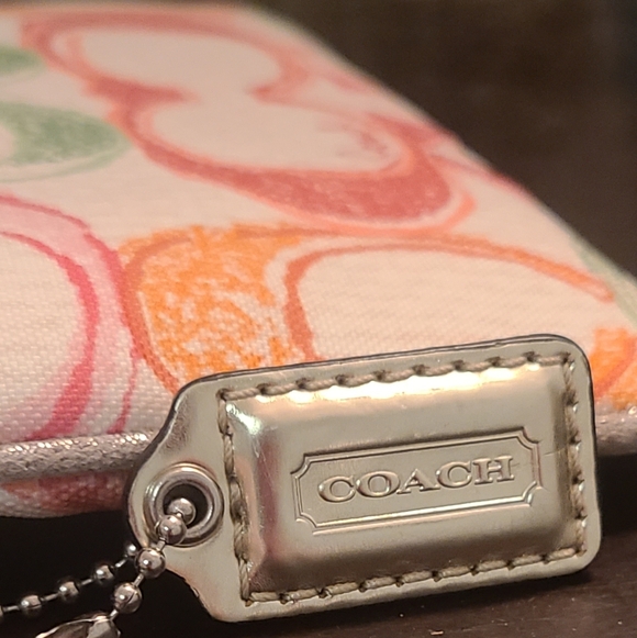 Coach Poppy Vintage Multicolor Wristlet - Picture 6 of 9
